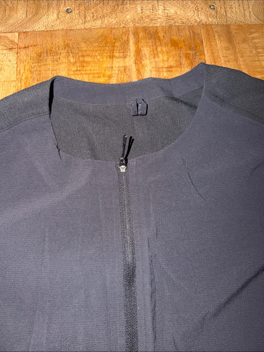 lululemon athletica Men's Navy Lightweight Zip Shirt Jacket - Picture 2 of 7